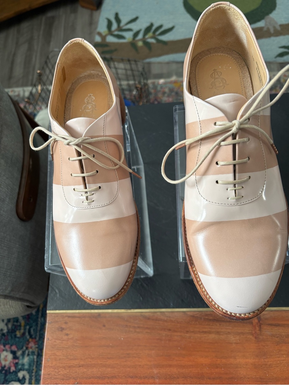 Women's Two-Tone Cream & Tan Lace-Up Loafers